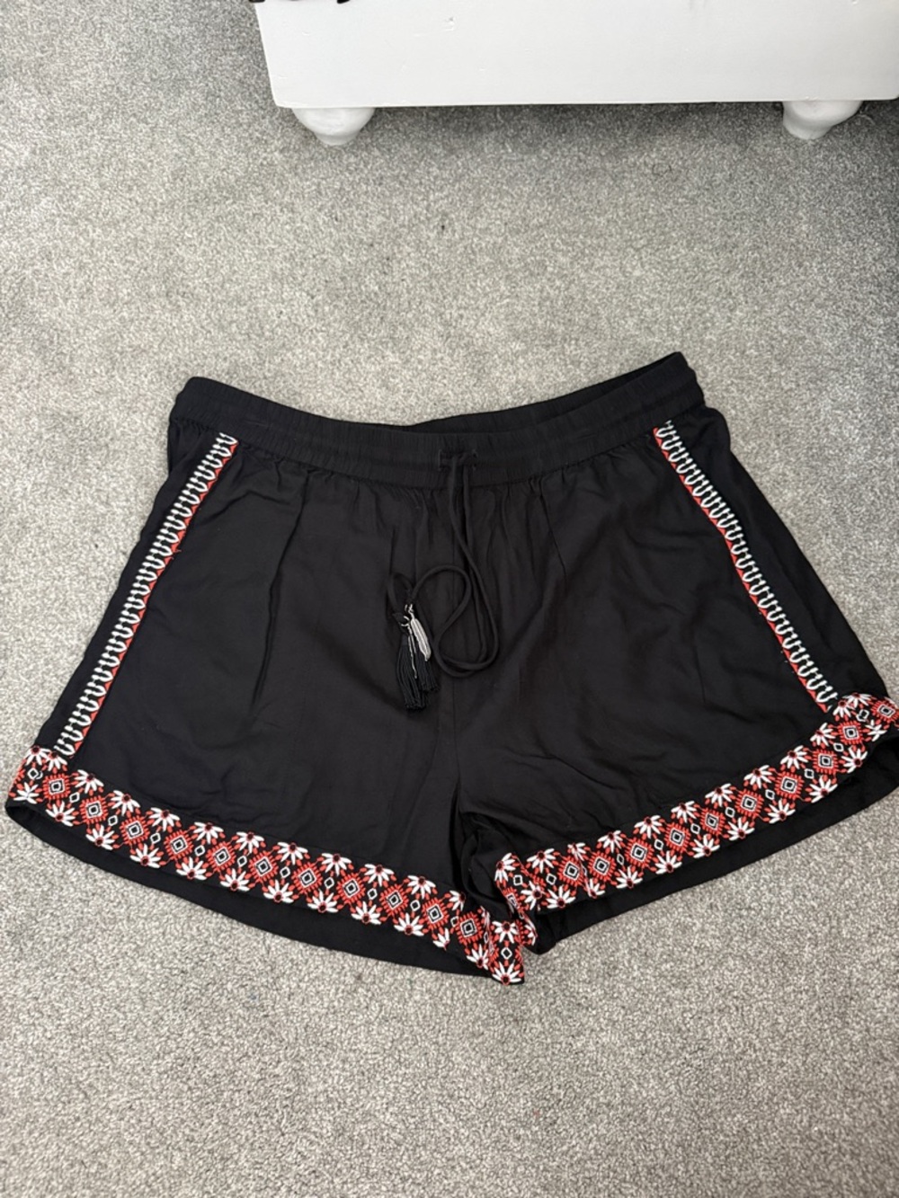 Black Women's Embroidered Trim Casual Shorts